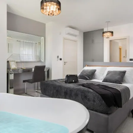 Villa Carolina Di Medulin Pool & View Retreat Apartment *